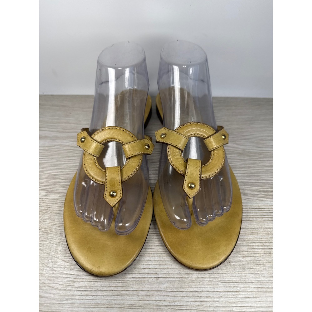 ST‎ JOHN Womens 8B Yellow Leather Thong Sandals Gold Stud Flat Italy Luxury